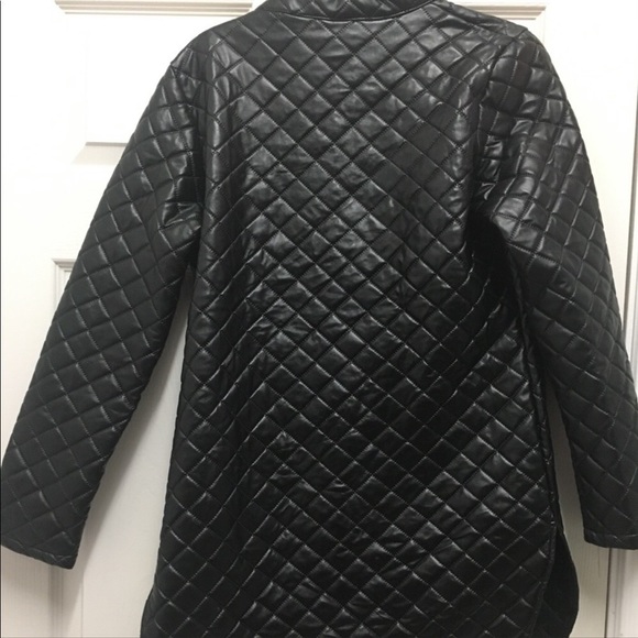 Large Quilted black faux leather asymmetrical zipper 3/4 length fits 8-10 - Picture 2 of 8